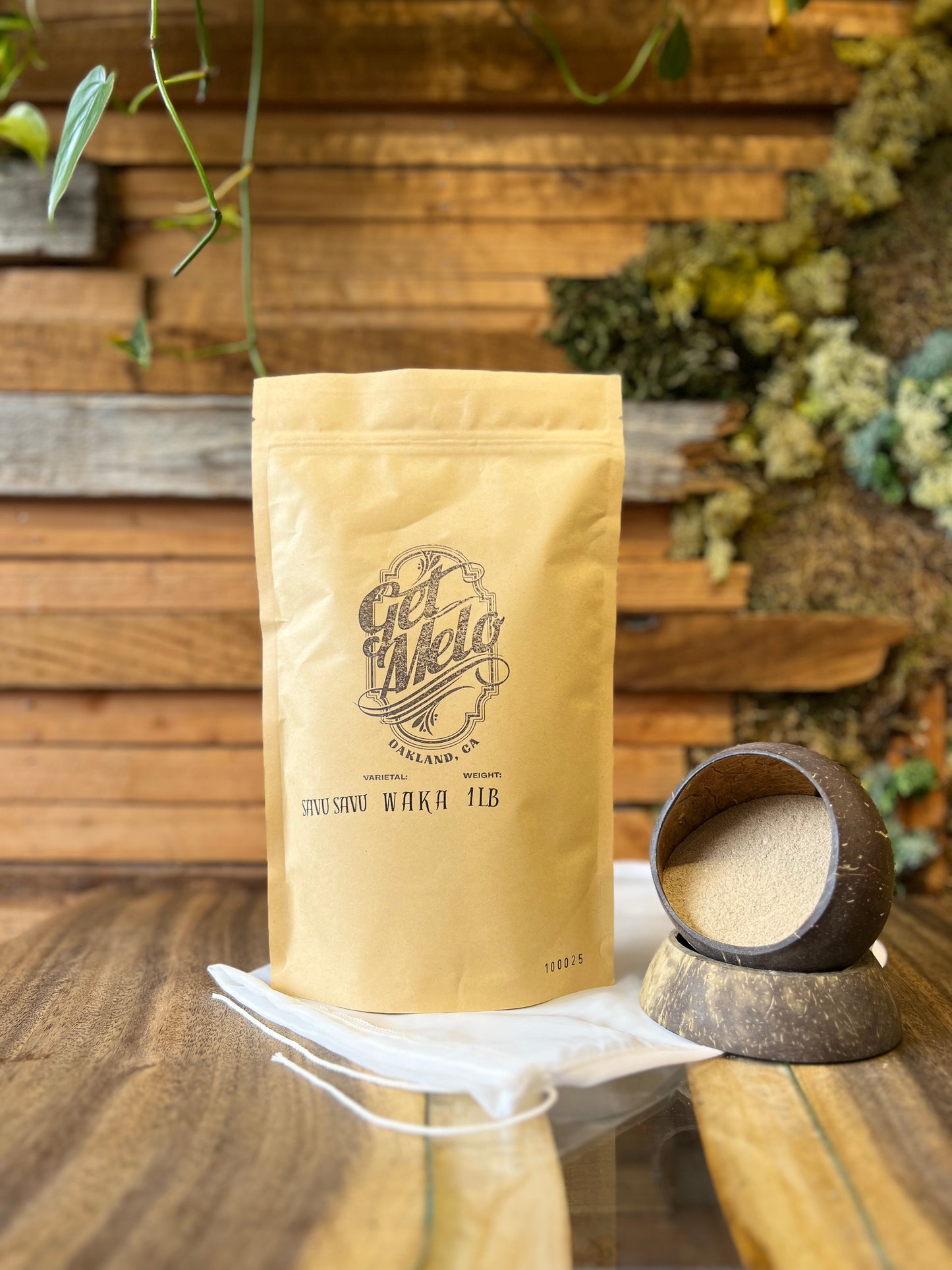 SavuSavu Waka [Fiji]